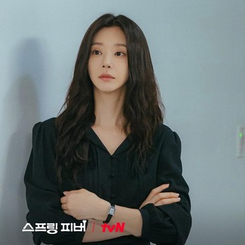 Simak Cerita Lee Joo Bin Tentang Peran dan Chemistry dengan Ahn Bo Hyun di Spring Fever 