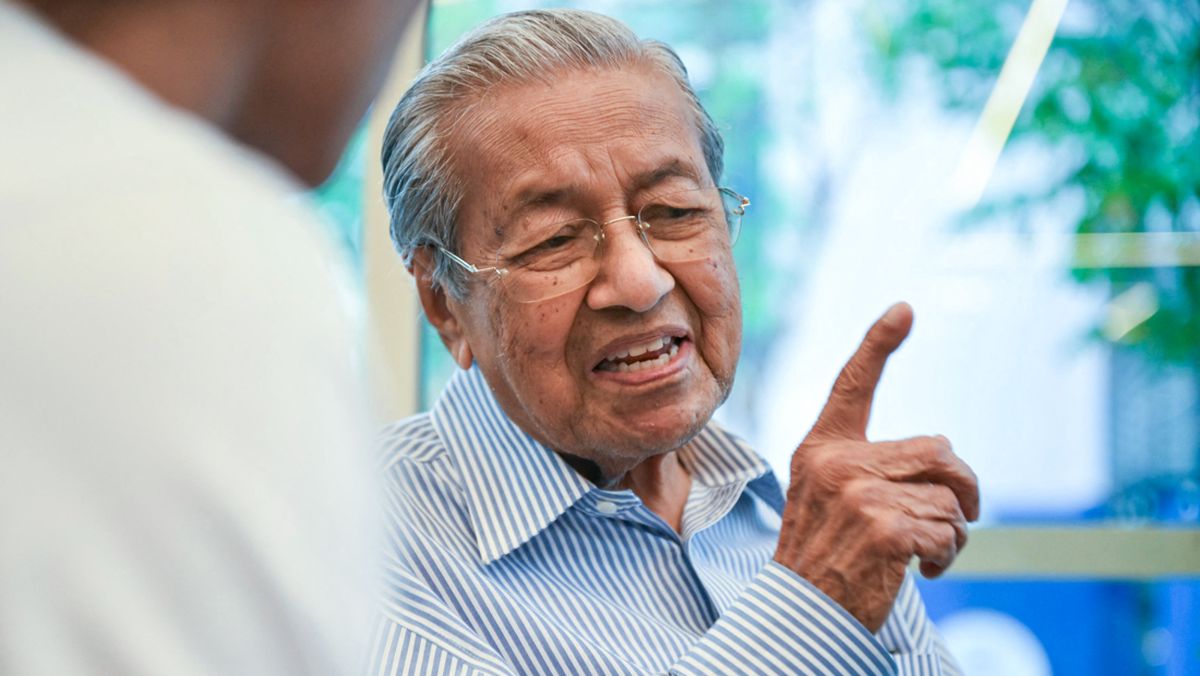 Eks PM Malaysia Mahathir Masuk RS, Patah Tulang Pinggul Akibat Jatuh