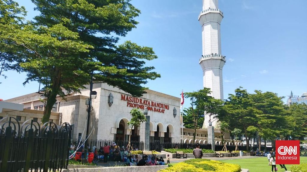 Dedi Mulyadi Tak Lagi Bantu Operasional Masjid Raya Bandung