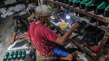 FOTO: Bebas Pajak Jadi Kado Awal Tahun Pekerja 5 Sektor Padat Karya