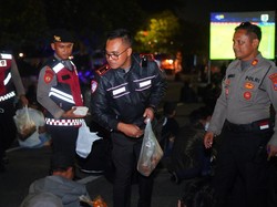 Suporter Persib Bandung Diakomodir Polisi Saat Datang ke Kediri