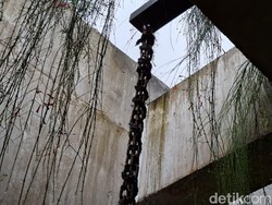Kenalan dengan Rain Chain, Pengganti Talang Air yang Bikin Rumah Lebih Estetis
