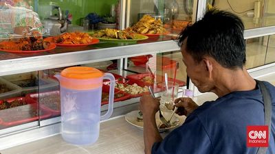 Siasat Pedagang Warteg Kala Bahan Pangan Makin Mahal