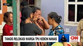 VIDEO: Tangis Relokasi Warga TPU Kebon Nanas