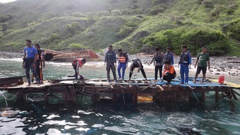 FOTO: Tim Gabungan Temukan Bangkai Kapal Tenggelam di Labuan Bajo