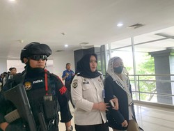 Klaim Tak Korupsi, Hasnaeni Wanita Emas Tulis Surat Terbuka untuk Prabowo