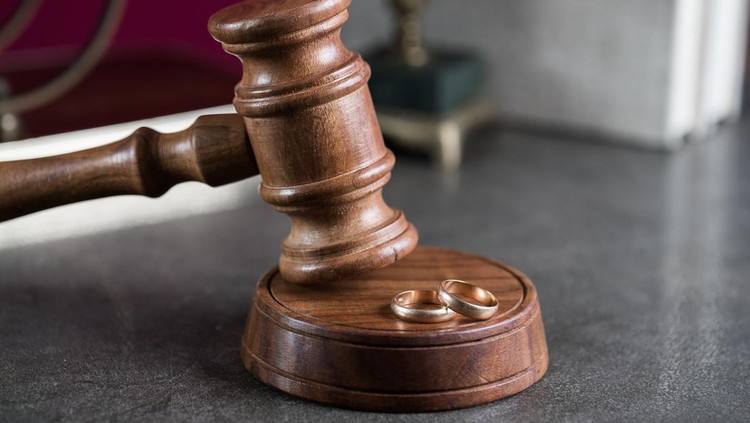 Ilustrasi palu hukum