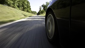 Perusahaan Vacuum Cleaner Bikin Mobil Listrik 0-100 Kpj 1,8 Detik