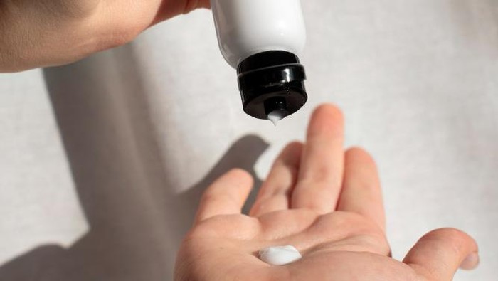 Perlu Disiapkan, Ini 6 Jenis Skincare Agar Tetap Awet Muda di Usia 40-an