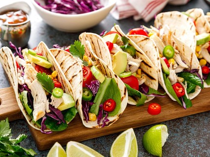 30 Menu Makan Malam Sebulan untuk Diet Sehat & Mengenyangkan, Prilly Sukses Turun BB 12 kg