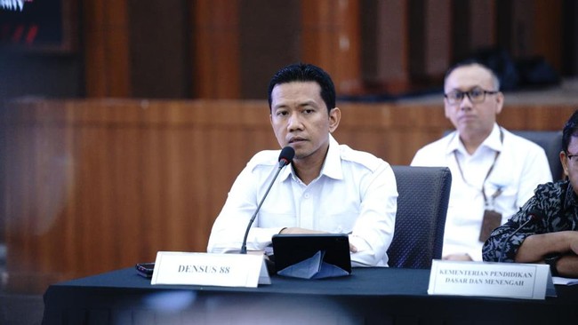 Densus 88 Antiteror Polri menyebut penyebaran paham ideologi kekerasan ekstrem seperti Neo Nazi dan White Supremacy meningkat pascapandemi Covid-19.