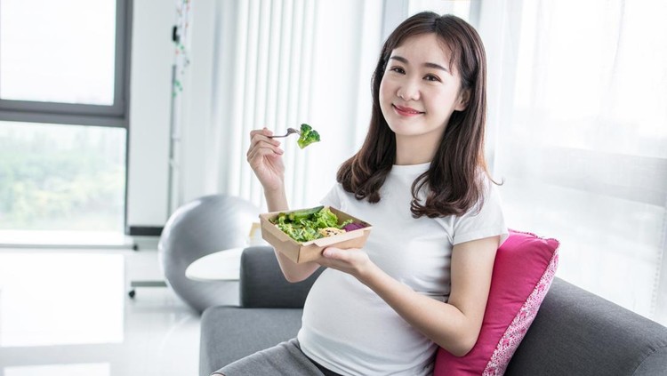 Makanan yang dilarang untuk ibu hamil