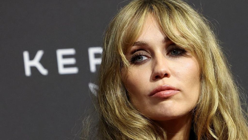 Miley Cyrus Berhasrat Balik Akting, Titip Pesan ke Sutradara