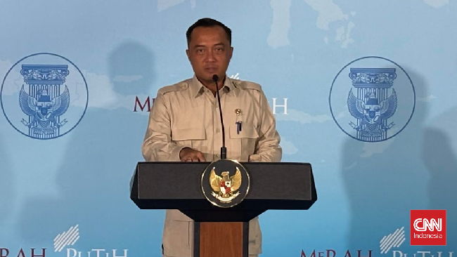 Menteri Sekretaris Negara Prasetyo Hadi merespons gelombang penolakan usul pemilihan kepada daerah lewat DPRD.