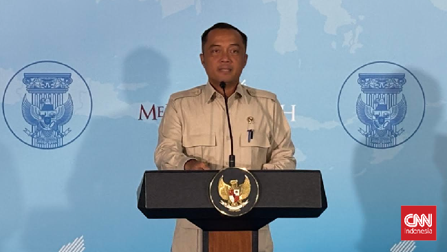 Menteri Prasetyo Hadi memastikan kenaikan gaji hakim ad hoc sesuai gaji hakim karier. Pemerintah berkomunikasi untuk detail rumusan kenaikan tersebut.