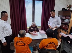 Polisi Limpahkan 2 Tersangka Pengoplos LPG Subsidi ke Kejati Babel