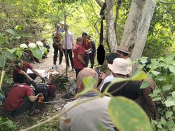Geger Penemuan Kerangka Manusia Tergantung di Hutan Sekotong Lombok Barat
