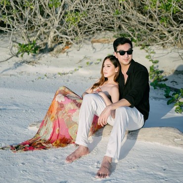 Setahun Menikah, 7 Potret Rumah Tangga Ibrahim Risyad & Salshabilla Adriani