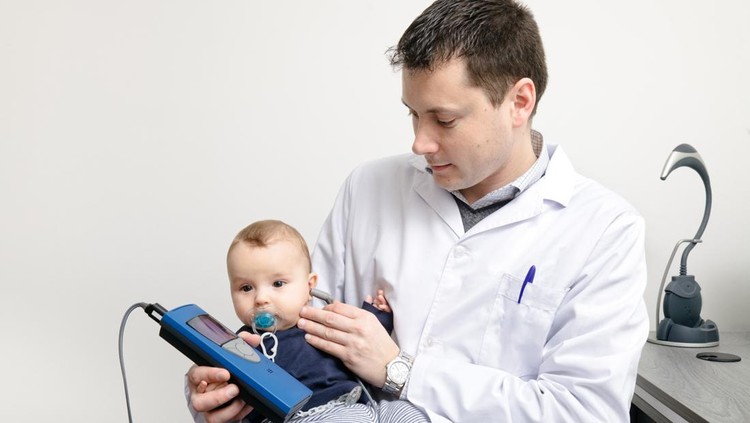 Tes pendengaran bayi