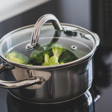 5 Bahan Makanan yang Lebih Baik Dikukus daripada Direbus