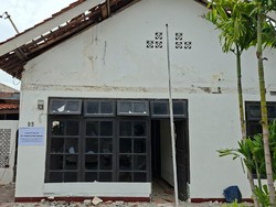 Tangis-Gemetar Warga Bekasi Saat Rumah yang Dihuni Puluhan Tahun Dieksekusi