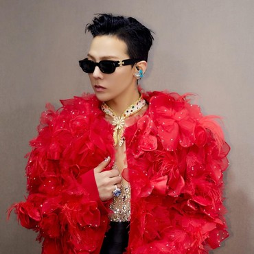 Pakai Kaus dengan Tulisan Rasis, Agensi G-Dragon Rilis Permintaan Maaf