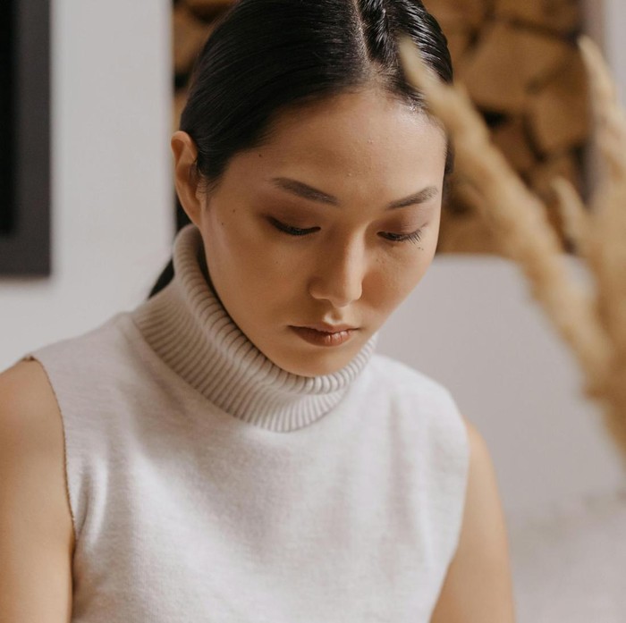 Berikut ini ada beberapa hal yang menurut orang lain biasa saja, tapi bisa mengganggu kenyamanan seorang introvert sejati.