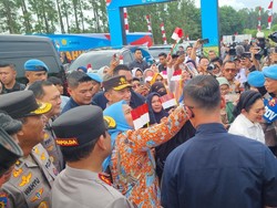 Mentan, Kapolri hingga Titiek Hadiri Panen Raya Jagung di Cikarang