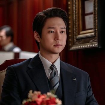 Jadi CEO yang Perfeksionis, Simak Cerita Go Kyung Pyo Tentang Perannya di Undercover Miss Hong