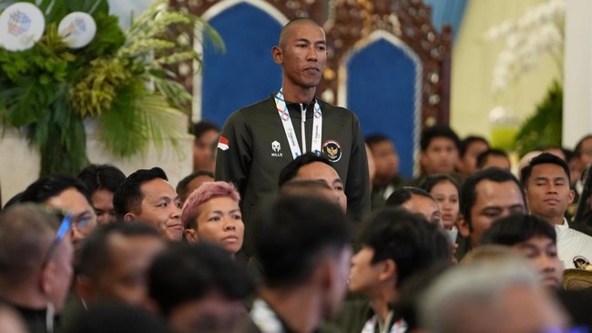 Presiden Prabowo Subianto mengumumkan bonus SEA Games 2025 yang meningkat tajam. Atlet peraih emas kini mendapatkan Rp1 miliar. Simak rincian lengkapnya!