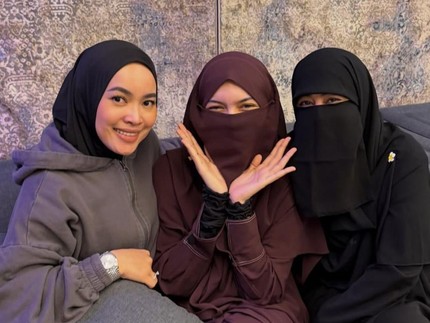 Potret Wardanita Mawa Dapat Dukungan dari Para Artis Berhijab, Ummi Pipik hingga Fairuz