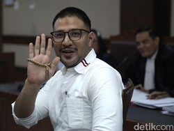 Video Hadir di Sidang Kasus Pengedaran Narkoba, Ammar Zoni: Bebas Kok