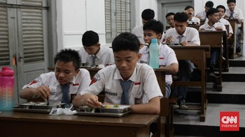 FOTO: Momen Operasional Perdana MBG di 2026