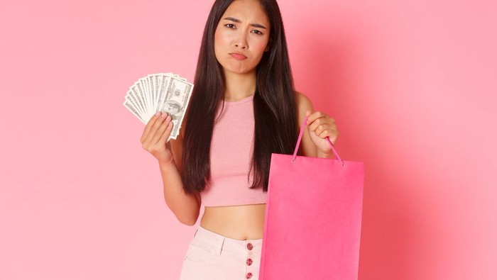 Hidup dari Gaji ke Gaji? Ini 4 Kesalahan Keuangan yang Sering Terjadi di Usia 20-an