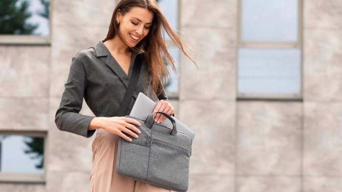 7 Tips Beli Tas Laptop Sesuai Kebutuhanmu, Jangan Asal Pilih agar Nggak Merusak