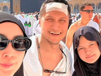 Kepala Arie Untung Bocor di Tanah Suci saat Umrah Gegara Terpana Lihat Pemandangan Kabah