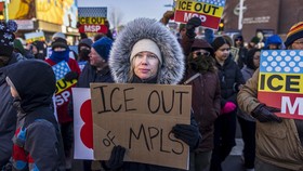 Trump Ancam Kerahkan Militer untuk Redam Protes Anti-ICE di Minnesota