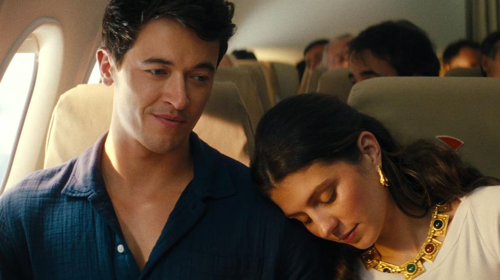 Review Film: People We Meet on Vacation