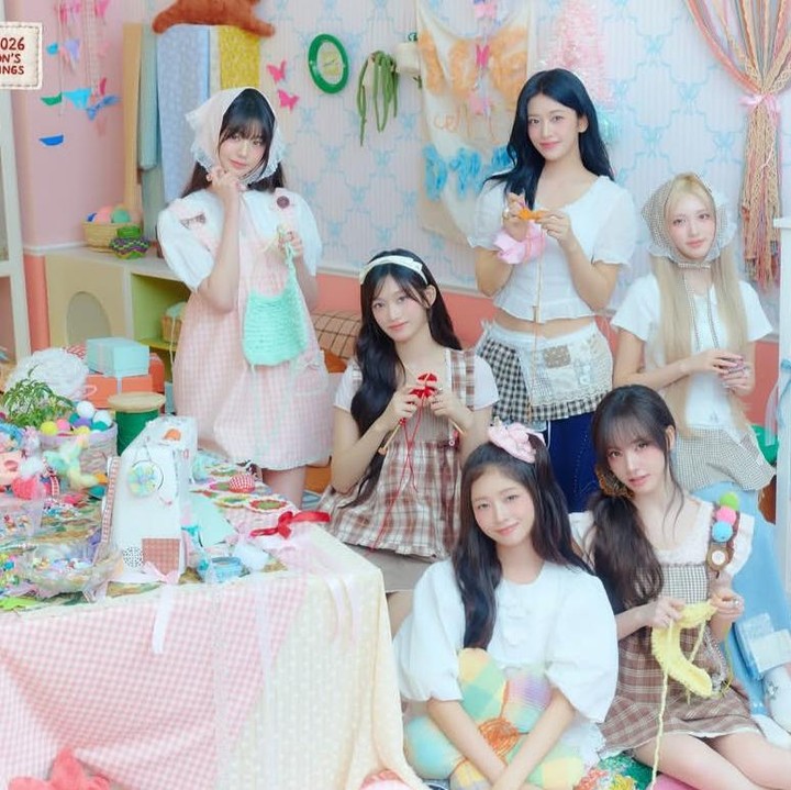 <p>Girl group ternama Korea Selatan, IVE, menapaki peringkat ke-5 dalam reputasi merek model periklanan dengan indeks reputasi merek sebesar 910.036. Meskipun banyak, angka tersebut menunjukkan penurunan dibanding bulan Desember lalu. (Foto: IG @ivestarship)</p>