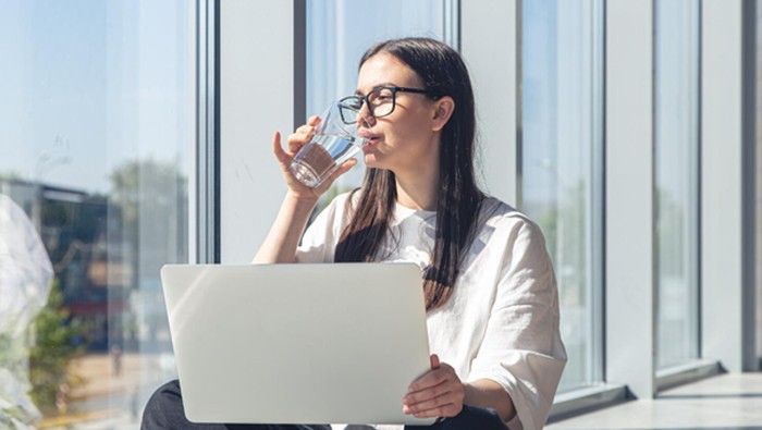 9 Tanda Dehidrasi Ringan yang Sering Tak Disadari