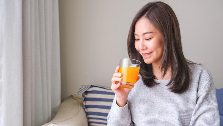 Ilustrasi Minum Kunyit