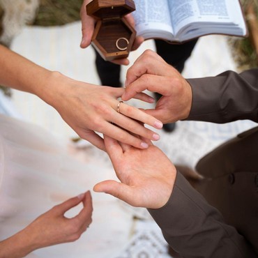 Viral Promosi Nikah Muda, Ternyata Bisa Berisiko Tingkatkan Kanker Serviks