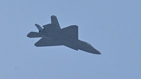 China Pamer Jet Tempur Siluman Terbaru dan Tercanggih J-35