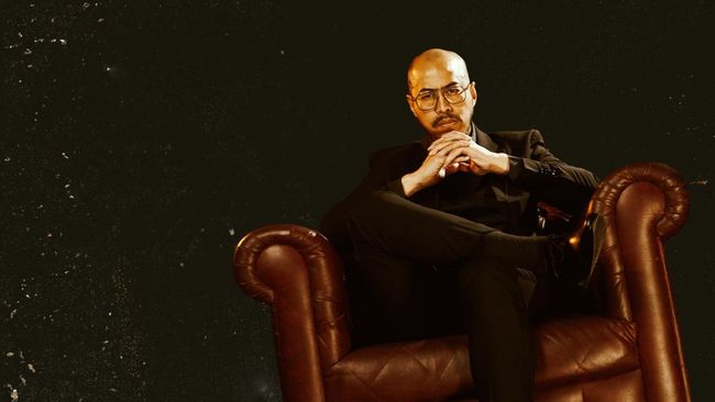 Pandji Pragiwaksono mengunggah video ungkap dirinya baik dan sehat setelah dilaporkan ke Polda buntu materi standup Mens Rea.