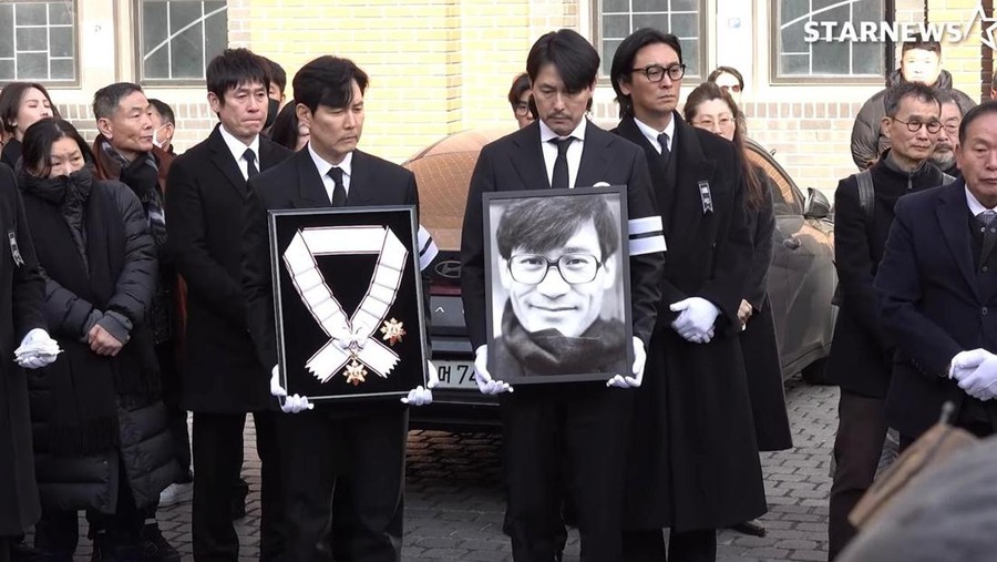 Pemakaman Ahn Sung Ki