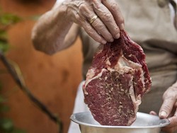 Penelitian Ini Ungkap Konsumsi Daging Dukung Umur Panjang sampai 100 Tahun!