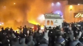 Demo di Iran Memanas, Ribuan Pedemo Pro-Pemerintah Turun ke Jalan