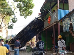 Truk Terguling Timpa Indekos di Halmahera Tengah, 1 Penumpang Tewas