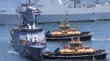 FOTO: Kapal Perang China, Rusia, dan Iran Siaga di Afrika Selatan