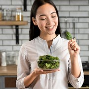 9 Makanan Sehat yang Bikin Tetap Awet Muda di Usia 40-an